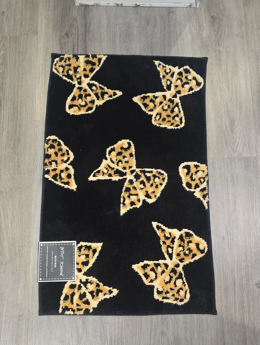 Betsey Johnson Leopard-Print Bows Plush Bath Rug
